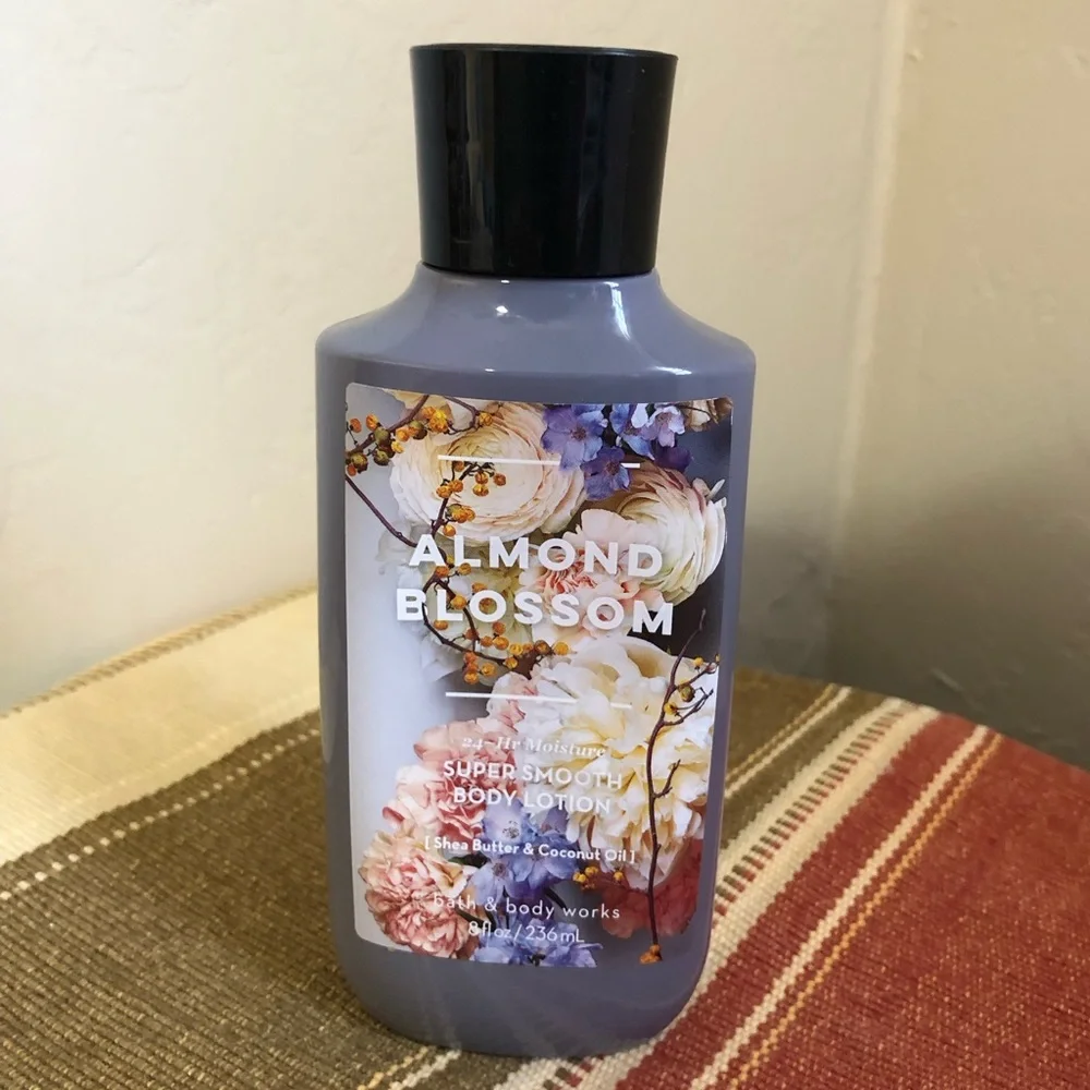 Bath & Body Works Almond Blossom Body Lotion Shea Coconut Oil Retired 8oz